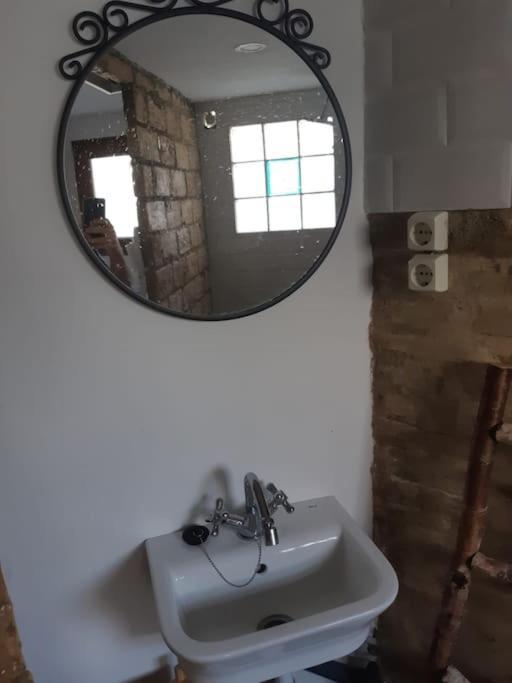 Precioso Apartamento Con A/A En Ruzafa Con Terracita Privada Y Acceso A Un Jardin, Para 2-3 Personas Валенсия Экстерьер фото
