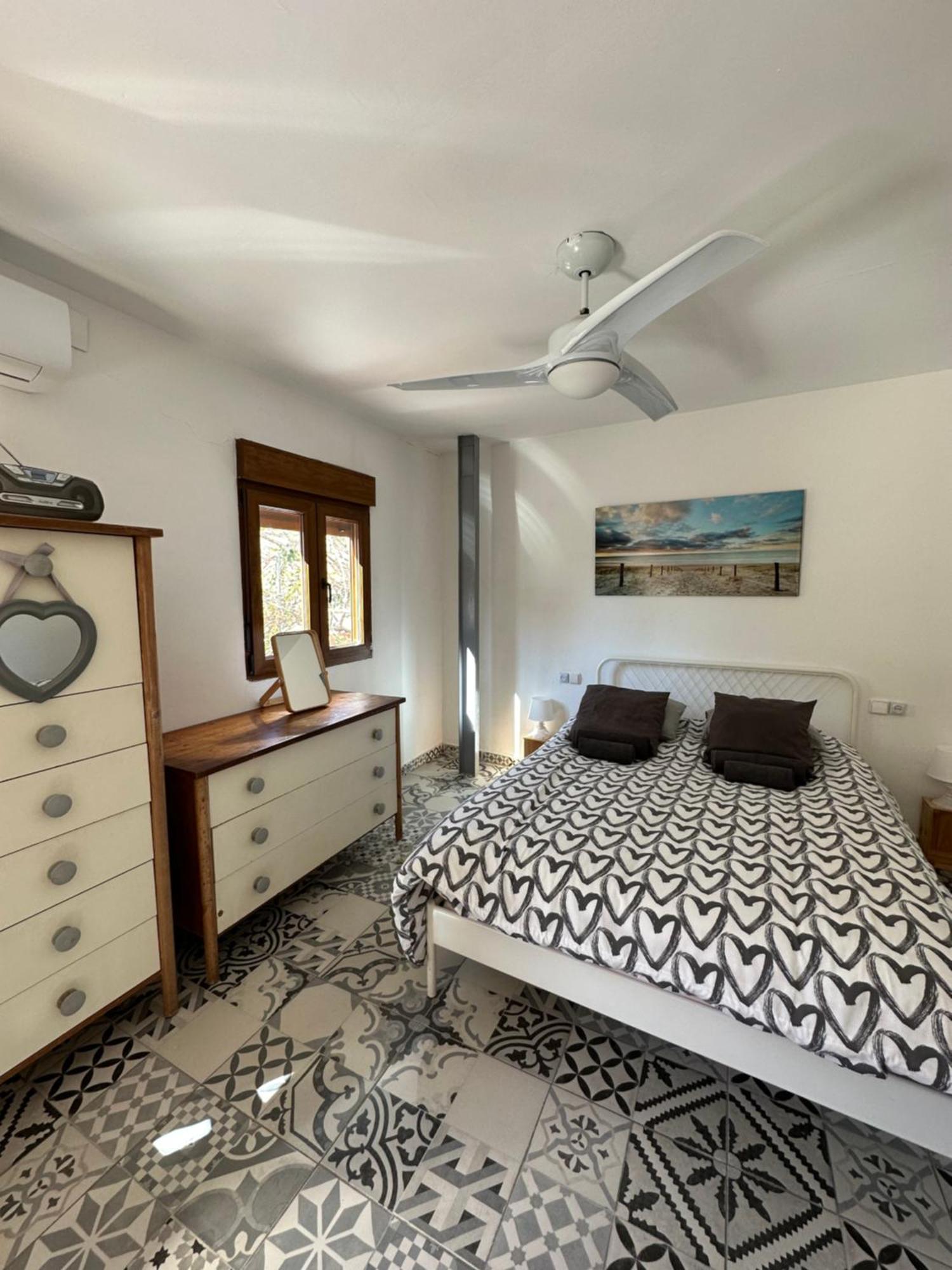 Precioso Apartamento Con A/A En Ruzafa Con Terracita Privada Y Acceso A Un Jardin, Para 2-3 Personas Валенсия Экстерьер фото